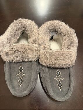 Manitobah Mukluks Slippers Ladies Size 8